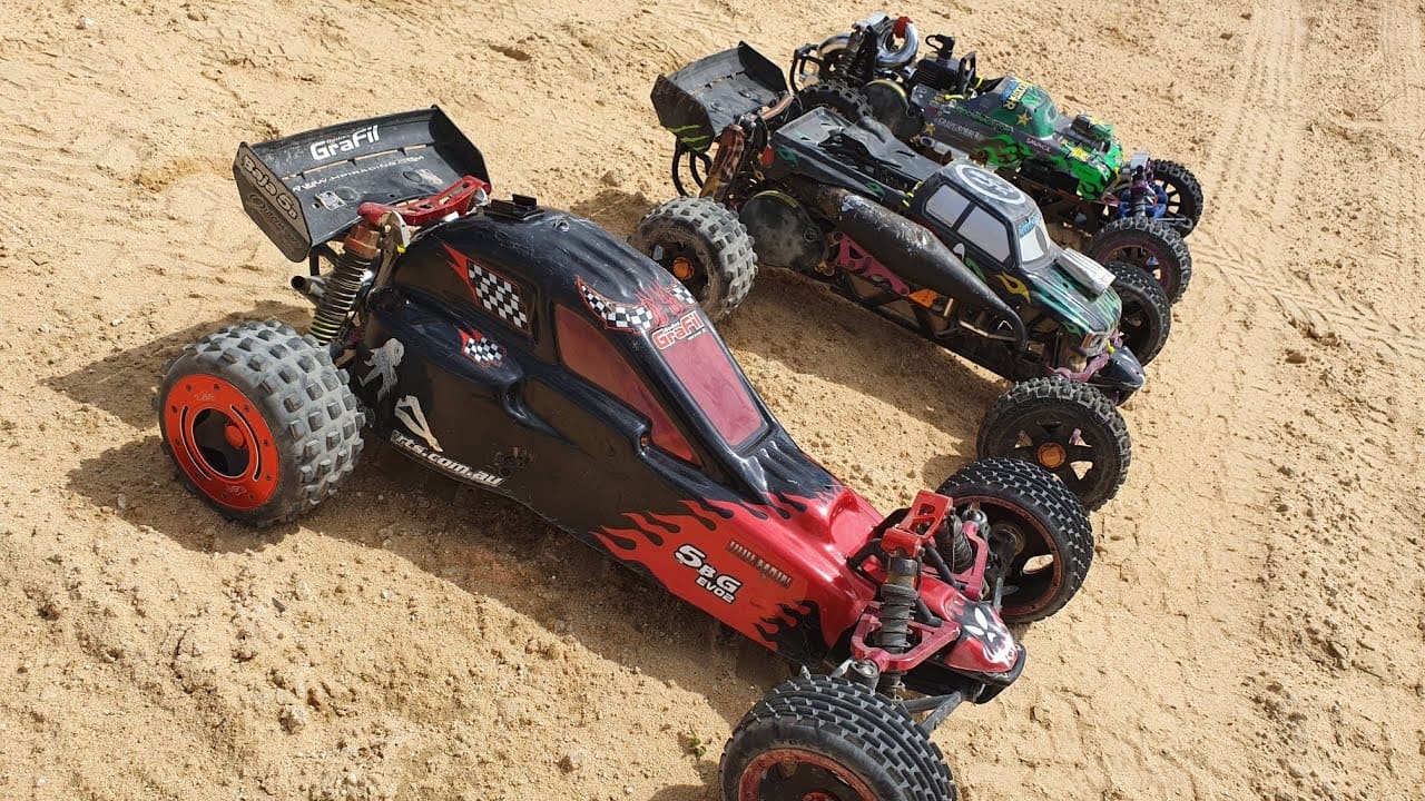 Гоночная трасса для радиоуправляемых машин в поселке Emerald Village