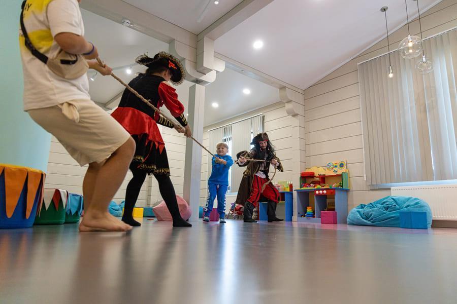 Детский клуб в поселке Emerald Village