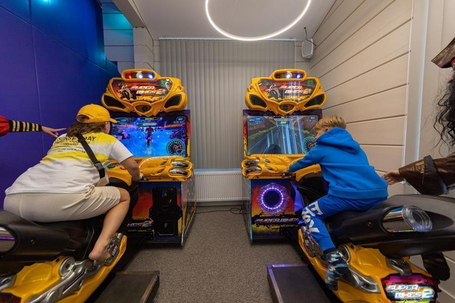 Детский клуб в поселке Emerald Village