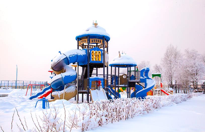 Детские площадки в КП Emerald Village на Новорижском шоссе