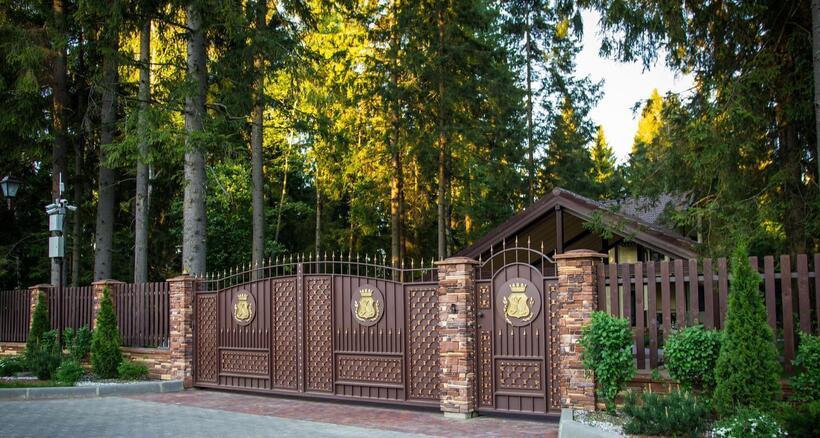 Сравним КП Emerald Village с лучшими поселками Подмосковья.