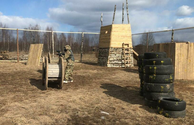Пейнтбол в поселке Emerald Village