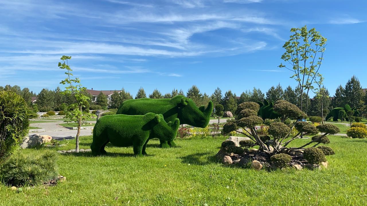 Парки и скверы в поселке Emerald Village