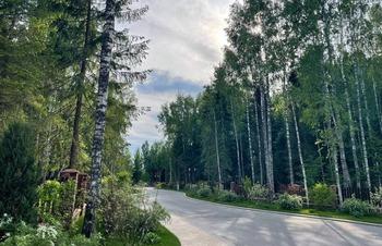 Фотографии поселка Emerald Village летом