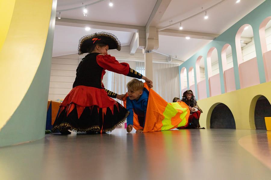 Детский клуб в поселке Emerald Village