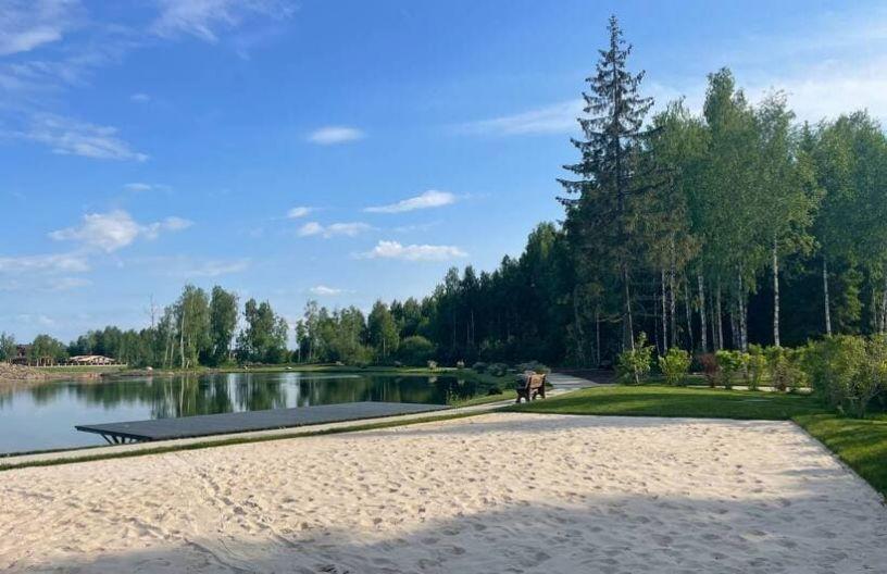 2 озера, пляж, рыбалка в поселке Emerald Village