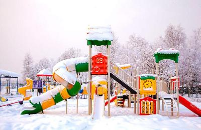 Детские площадки в КП Emerald Village на Новорижском шоссе