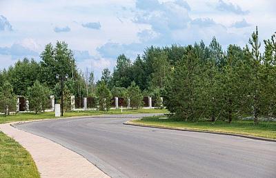 Пешеходные дорожки для прогулок вдоль всего посёлка Emerald Village