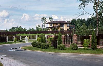 Участки в кварталах коттеджного поселка Эмеральд Вилладж на Новой Риге